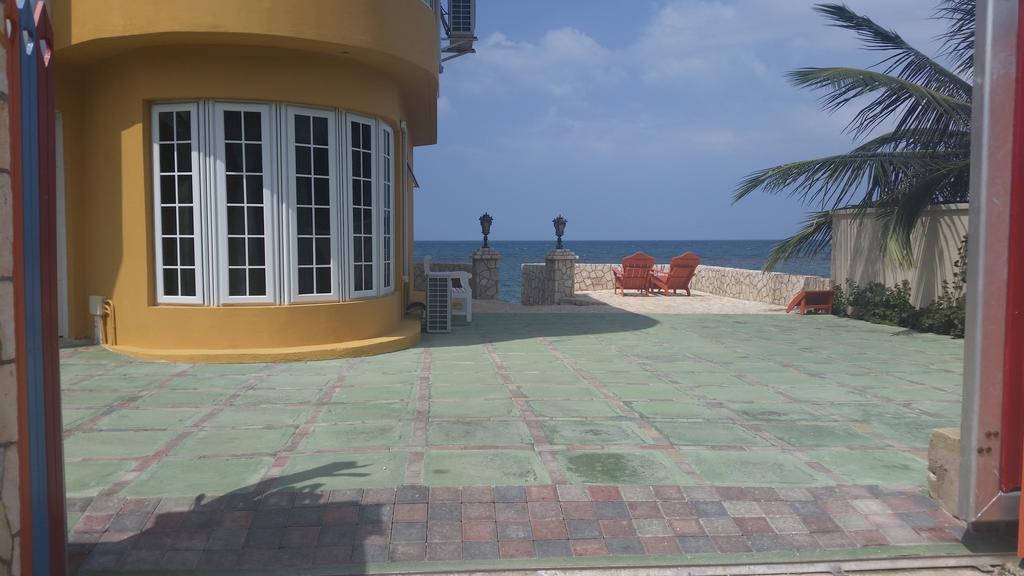 Waters Edge Guest House Montego Bay Camera foto